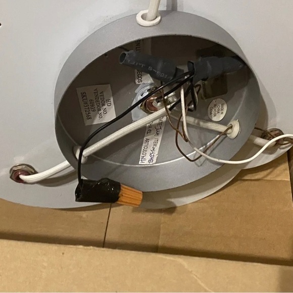 HAMPTON Bay Butterfly Halogen Ceiling Light - Picture 3 of 6